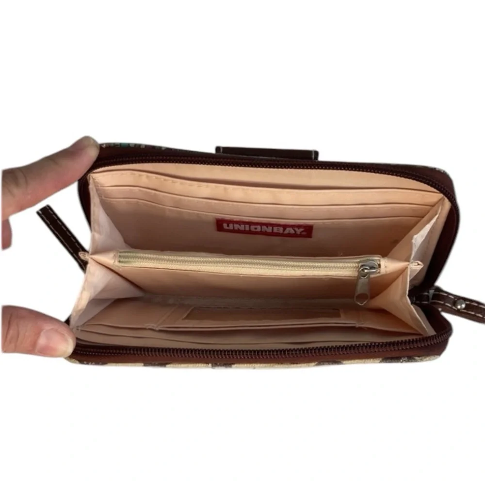 UNIONBAY Owl & Paisley Wallet Wristlet